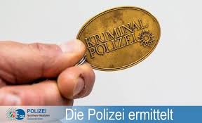 37 Jahrige Rollerfahrerin Schwer Verletzt 16 Jahriger Fahrradfahrer In Gelsenkirchen Uckendorf Bei Fahrradunfall Schwer Verletz Mehrere Grabstatten Auf Einem Friedhof In Gelsenkirchen Rotthausen Geschandet Gelsenkirchen