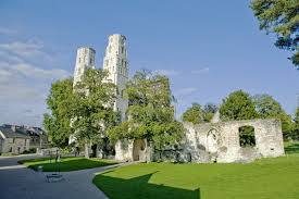 Schonste Ruine Von Frankreich Abbaye De Jumieges Mein Frankreich Frankreich Urlaub Frankreich Urlaub