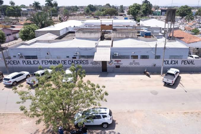 Clube de leitura da Unemat em dois pres&iacute;dios de MT ajuda presos a reduzir pena