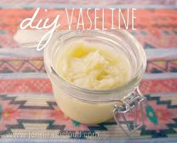 Vaseline Naturelle Faite Maison Vaseline Cosmetiques Faits Maison Produits De Soins De La Peau