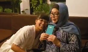 Erma fatima loves travel, adventure, variety and meeting new people, and she longs to experience all of life. Erma Fatima Satukan Nabila Huda Amy Search