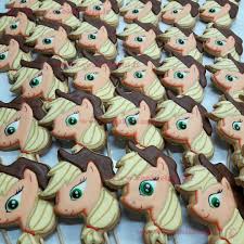 در ادامه سری سرهای پونی کوچولوها Desserts Sugar Cookie Royal Icing Cookies