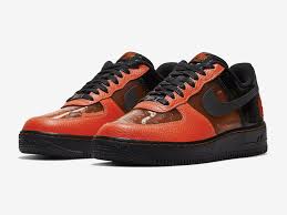 La st valentin est prévue aux dates suivantes : With The Air Force 1 Shibuya Nike Relaunches Localized Drops