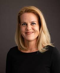 Jennifer Herrick's Instagram, Twitter & Facebook