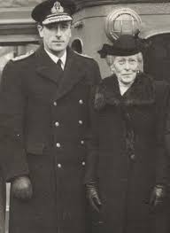 Victoria With Her Son Lord Louis Mountbatten Queen Victoria Family Royal Family Pictures British Royal Families