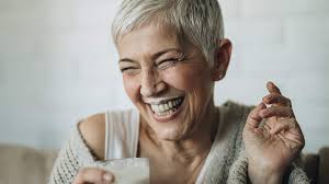 Frisuren 2021 frauen mittellang und kurze, lange, curly und bob frisuren 2021, 2020 bildergaleri. Anti Aging Haarstyle Frisuren Die Junger Machen