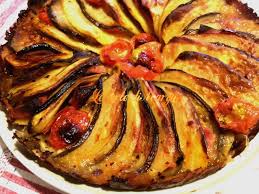 A parte la classica pasta alla norma che tutti conoscete e che si prepara con le melanzane fritte, si possono realizzare dei primi piatti con le melanzane davvero gustosi, specialmente in estate. Melanzane Patate Prosciutto E Formaggio Le Torte Di Marghe