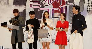 Nonton streaming atau download descendants of the sun full episode dengan subtitle indonesia dan inggris di viu. Descendants Of The Sun Smash Hit Prompts Beijing To Warn On South Korean Dramas