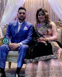 Palak Aujla Biography Wiki Photos More In 2020 Wedding Photoshoot Wedding Outfit Men Bridal Makeup Wedding