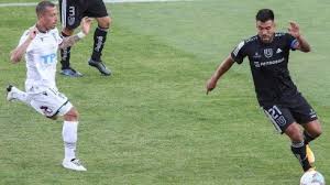 .de partidos disputado, el equipo de martín lasarte ocupa el séptimo puesto en la tabla de posiciones y, hoy por hoy, se estaría quedando fuera del chile visitará el jueves 3 de junio a la selección argentina en santiago del estero y el martes 8 recibirá a bolivia, por el cierre de una nueva doble. Partido U De Chile Hoy En Vivo Online Radio