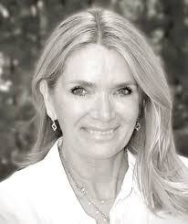 Michele Tharp's Instagram, Twitter & Facebook