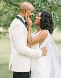 This Romantic Virginia Wedding Was An Homage To The Couple S Roots West Virginia Wedding Urban Wedding Venue Virginia Weddings