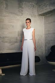 Overall Hochzeit Fur Mutige Braute Feminin Und Bezaubernd Brautmode Hosenanzug Braut Hochzeit Overall