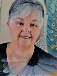 Bobbi Dewitt's Instagram, Twitter & Facebook