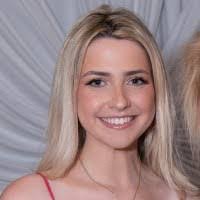 Samantha Wooster's Instagram, Twitter & Facebook