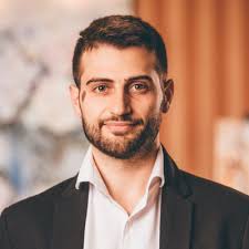 Enrico Varriale (@enricovar)