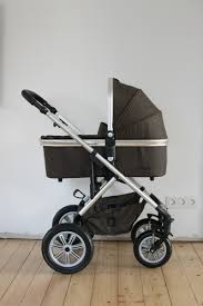 Extra breite wanne der nuova air besitzt eine große wanne und viel platz bedeutet viel komfort für die kleinen. Der Moon Nuova City Kombi Kinderwagen Im Test