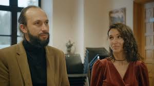 Bert sterckx, peter vandenbempt, tom boudeweel en geert heremans verzorgen het wedstrijdcommentaar op de radio. Verrassing In Chateau Planckaert Francesco Stiekem Getrou Gazet Van Antwerpen Mobile