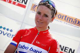 Anna van der breggen took bronze but for van vleuten the win was a historic moment in her career. Annemiek Van Vleuten Cycling Women Professional Cycling Cycling News