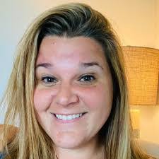 Elise Klinger's Instagram, Twitter & Facebook