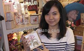 Pesan produk hiasan pernak pernik rumah silahkan. Angelina Pebisnis Online Pernak Pernik Dekorasi Rumah Musthave Deco Tabloidbintang Com