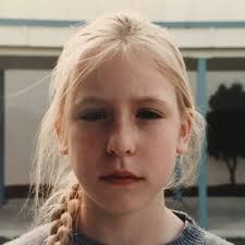 We're at the US border. We've been sitting in our car for almost an hour  and a half waiting to go through customs. There are tons of cars and only  half the