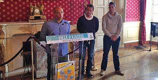 Au championnat du monde de la pizza, les juges dégustent des pizzas du matin au soir. International De Petanque D Ajaccio 9 14 Juillet Un Champion Du Monde Pour Parrain