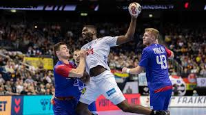 À 37 ans, de retour sur les terrains seulement sept mois après sa rupture des ligaments du genou. France S Generation Next Life After Nikola Karabatic