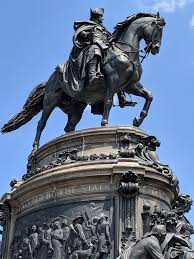 The uniformed george washington actually faces towards philadelphia city hall. Washington Monument Philadelphia Aktuelle 2021 Lohnt Es Sich Mit Fotos