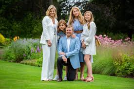 Included interview in german and english (with dutch subtitles). Foto S Gezin Koning Willem Alexander Foto En Video Het Koninklijk Huis