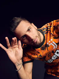 Authentic design gives you the same look worn by the pros on the pitch. Adidas Launch Juventus 20 21 Third Kit Soccerbible