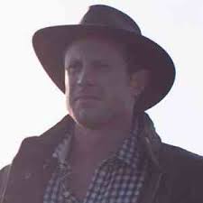 Scott Clay Discusses His Songwriting Process, Premieres New Album