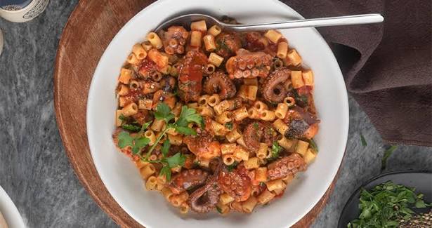 Octopus with Small Pasta