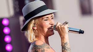 August 2020 nicht durchgeführt werden. Coming Out Song Von Sarah Connor Schwulenverband Vincent Debatte Verkrampft Zdfheute