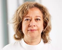 Evelyn Herrmann's Instagram, Twitter & Facebook