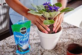 1 час 58 минут 1 секунда. Water Absorbing Storing Crystals Plant Food Miracle Gro