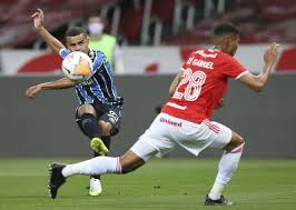 Na base da resistência e da eficiência, o vitória quebrou o favoritismo do internacional e avançou para as oitavas de final da copa do brasil batendo a equipe gaúcha por 3 a 1 na cidade de porto alegre. Esportes Grenal 427 Libertadores Gremio Vence Inter Por 1 A 0 No Beira Rio E Embola Grupo E