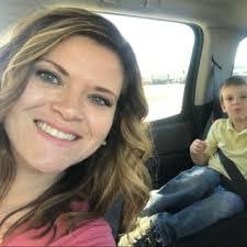 Vivian Reeves's Instagram, Twitter & Facebook