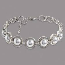A beautiful pearl (or more) is the classic 30th wedding anniversary gift. Pearl Wedding Anniversary Gifts