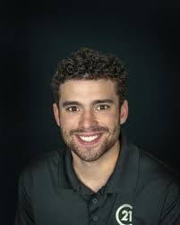 Jessica Kennett's Instagram, Twitter & Facebook