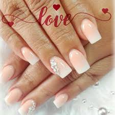 Hola chic@s, en esta ocasion estuve realizando un ombré o baby boomer en punta cuadrada con 3d, cristales y pixie espero. Unas Diseno Baby Boomer Urban Nails Guatemala Facebook