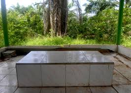 Beberapa buah batu bersurat yang ditemui memaparkan tulisan ini, iaitu batu bersurat kedukan bukit (683m) dan batu bersurat talang tuwo (684m) di palembang, batu bersurat kota kapur (686m) dan baru bersurat karang brahi (692m) di hulu jambi, indonesia. Menemukan Lokasi Taman Sriksetra Sriwijaya Yang Dibangun Abad Ke 7 Masehi Melalui Google Maps Kanzunqalam S Blog