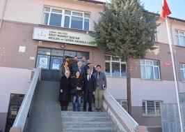 Cumhuriyetin kurulmasından bu yana ilçe statüsünü sürdürmektedir. Corum Il Milli Egitim Mudurlugu On Twitter Corum Mecitozu Sehit Mahmut Dastan Mesleki Ve Teknik Anadolu Lisesi Iyiderslerogretmenim Tcmeb Ziyaselcuk Mebailesi 2023 Safran1958 Omerinan06 Yakup1219 Https T Co Z1xvotk0hy