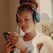 Train Like Ellie Goulding: The Workout Playlist