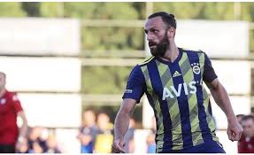 Fenerbahçe hukuktan sorumlu yönetim kurulu üyesi alper pirşen, vedat muriqi'nin pfdk'ya sevk edilmesini gülünç bulduğunu söyledi. Fenerbahce De Vedat Muriqi Sov
