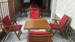 El işçiliği oyma detayları ile tarihin izlerini üzerinde taşıyan bu sandalyeler dekopasaj da sıralanan ikinci el yemek sandalyesi modelleri arasında mevcuttur. Ikinci El Cafe Masa Sandalye Takimi 2 El Cafe Masa Sandalye Fiyatlari Ikinci El Cafe Masa Sandalye Ikinci El Cafe Masa Sandalye Takimi Ikinci El Cafe Masasi Ikinci El Cafe Sandalyeleri