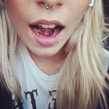 Elegi Uno Piercings Web Piercing Mouth Piercings