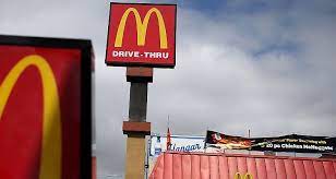 Mcdonalds Christmas Eve Hours Mcdonalds Christmas Eve Opening Hours Holiday Offers