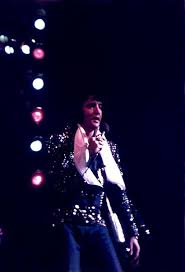 Elvis In Concert At The Las Vegas Hilton In January And February 1972 Elvis Presley Elvis In Concert Elvis Jumpsuits