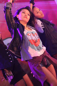 Others (especially in korea), prefer to be solo stans, or fans of only one group. Up Dancers Join Korean Contest